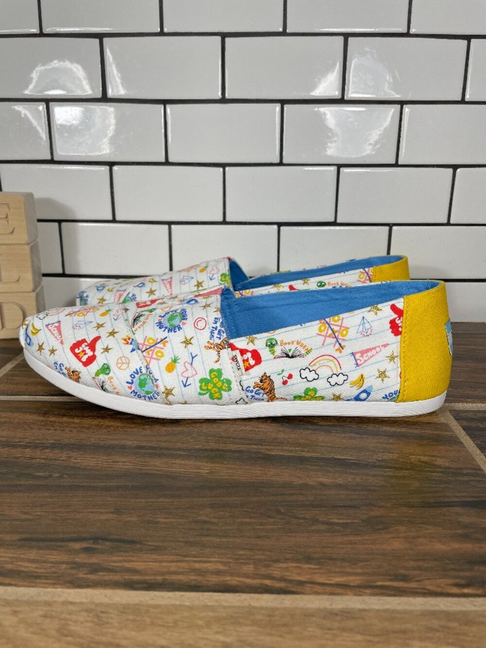 Toms Alpargata Shoes Womens Size 10 White Notebook Doodles Print Slip On Flat